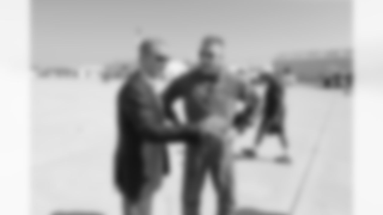 20150728_dal_pointmugu_jason_garrett05.jpg