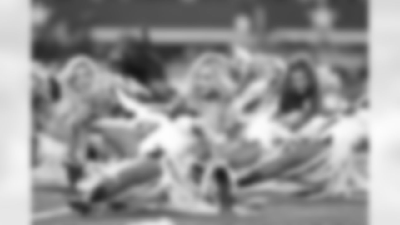 20141027_dal_cheers_halloween101.jpg