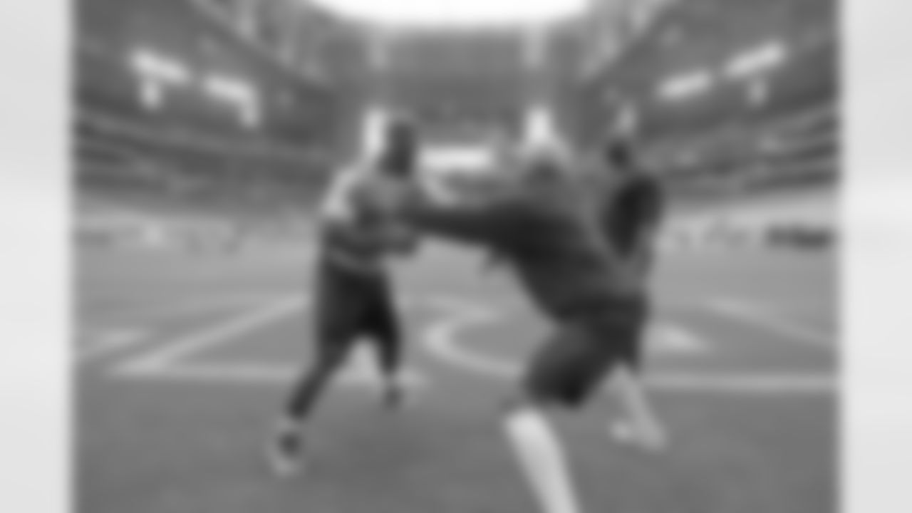 temp20130817_DAL_AZ_quickies010.jpg