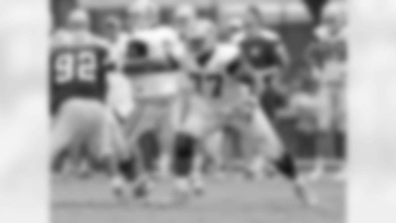 Tyron Smith