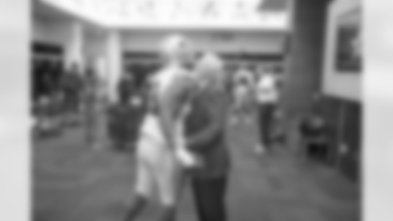 20141221_ind_dal_quickies269.jpg
