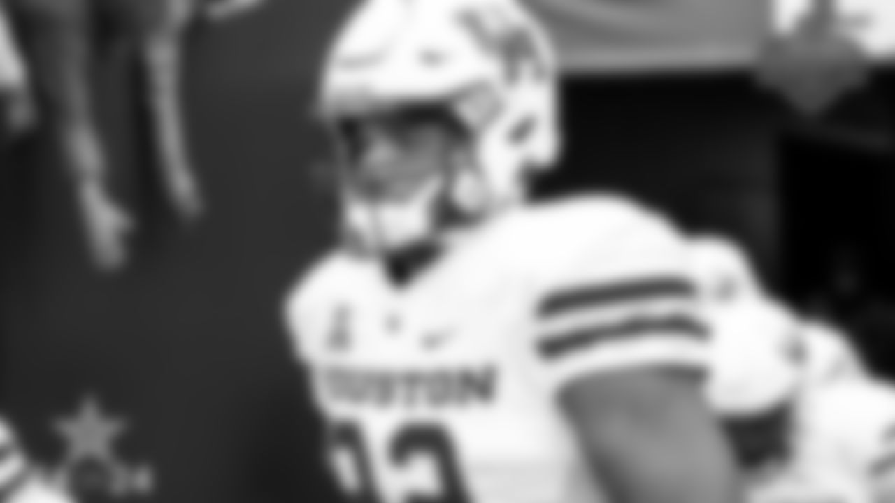 Logan Hall (IDL – Houston)
Three-technique and edge rusher tweener. Dallas has had talks with the Central Texas native (Belton High School) about being a three-technique but would fit as a 3-4 edge rusher as well. Hall has done nothing but impress throughout the draft process with a great week in Mobile and a head-turning combine, with a 4.8 40-yard dash.