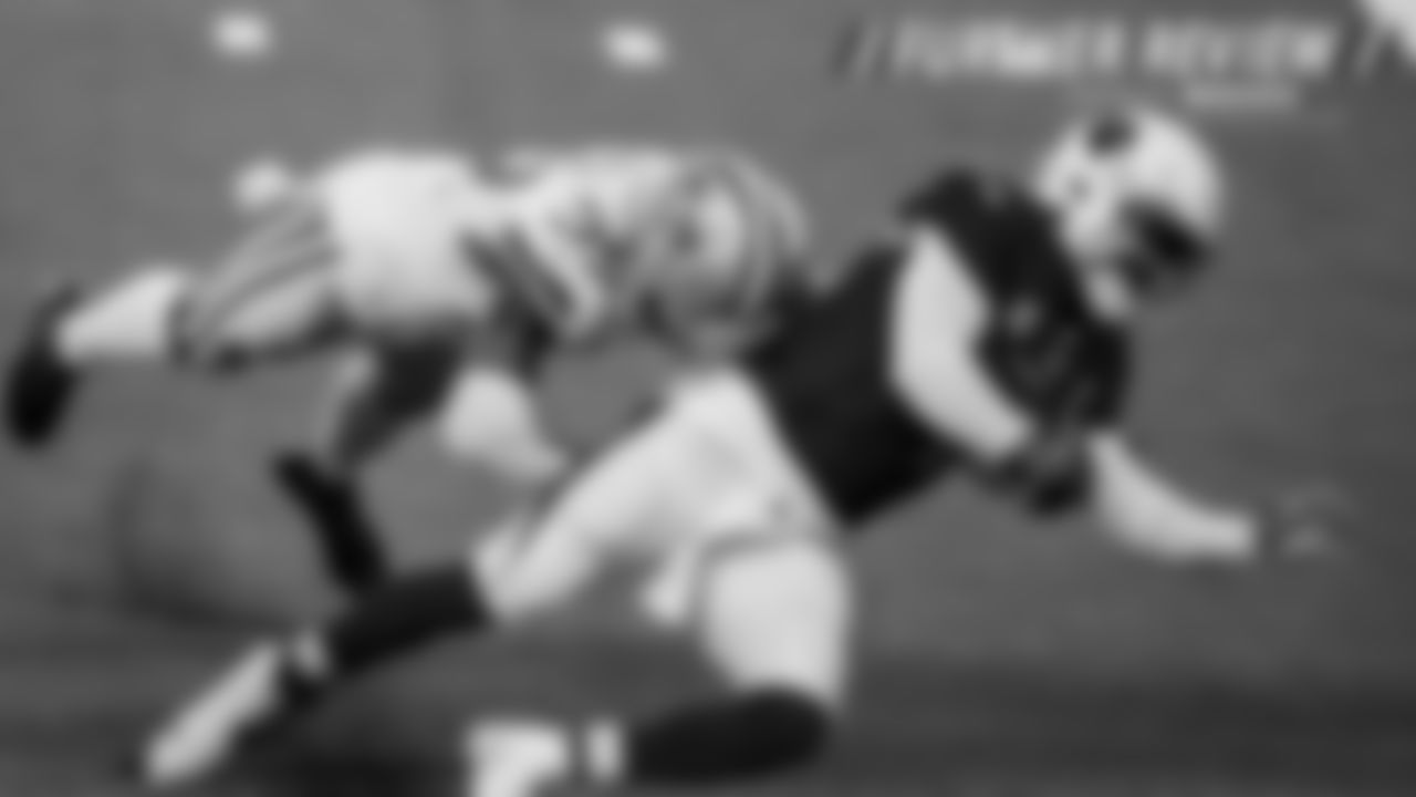 Turning Point: After Zeke's first fumble, the Cardinals were on the move but had a fourth-and-1 at the 18-yard line. This would've been a huge point for the Cowboys to get off the field and remain scoreless. But Kyler Murray was able to scoot for 11 yards and move the chains, setting up an easy touchdown to Christian Kirk for a 7-0 lead.