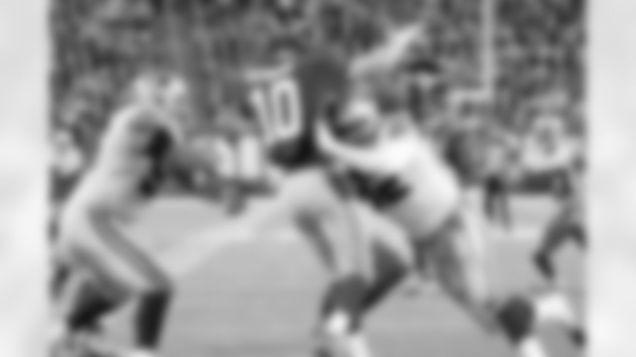mincey_sack_20141123_dal_nyg_quickies159.jpg