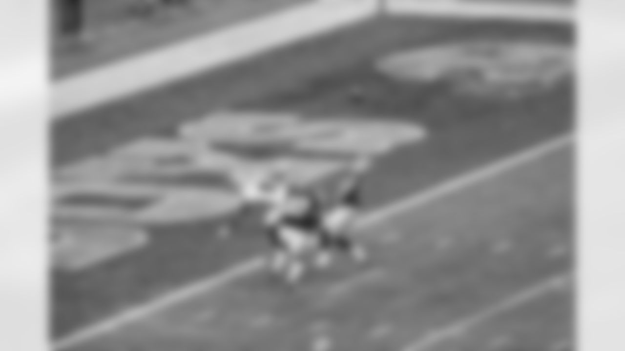 temp20131128_OAK_DAL_quickies241.jpg