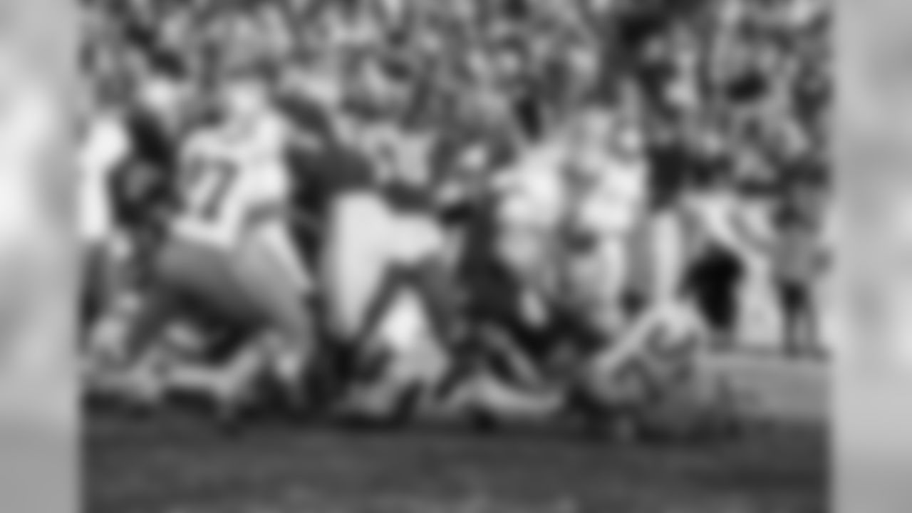 The Ice Bowl. 1967 NFL Championship Game between the Green Bay Packers and Dallas Cowboys. Game time temperature was 13 degrees below zero. The Packers won the game 21-17. (AP Photo by Vernon J. Biever)