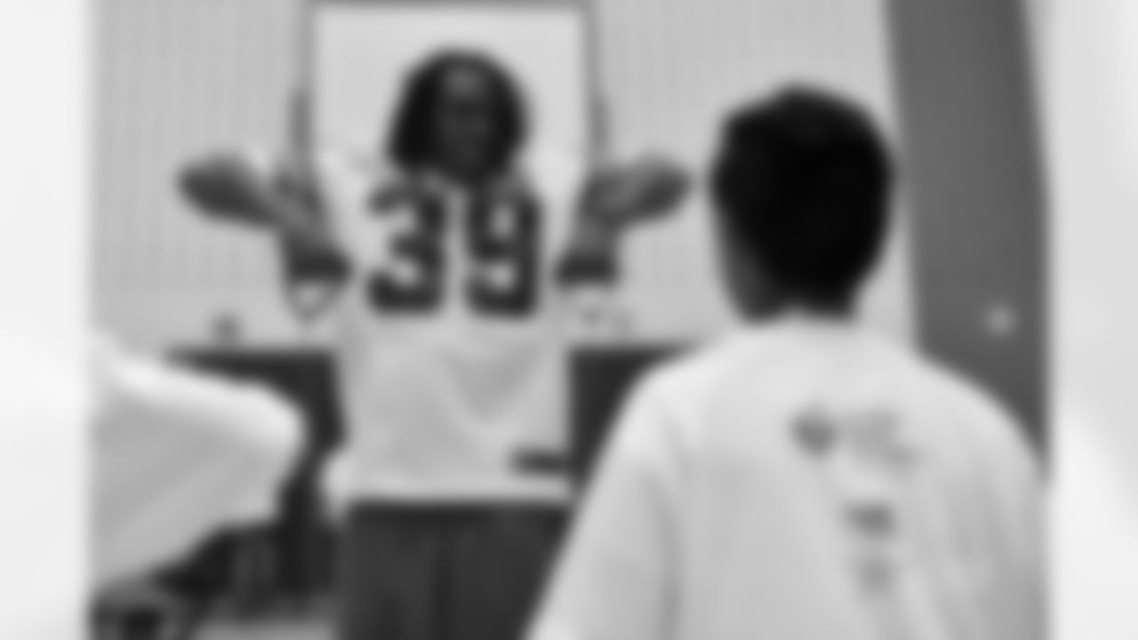 20160920_nfl_play_60_selects_jj0209.jpg