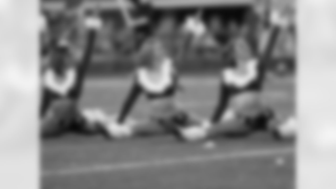tempCheers_121713_37.jpg