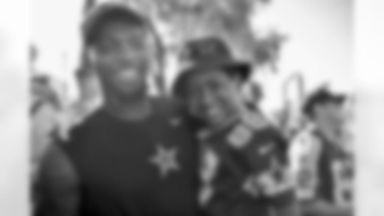 20170725_dal_dez_bryant_joshua_williams_afternoon_selects_jj18734.jpg
