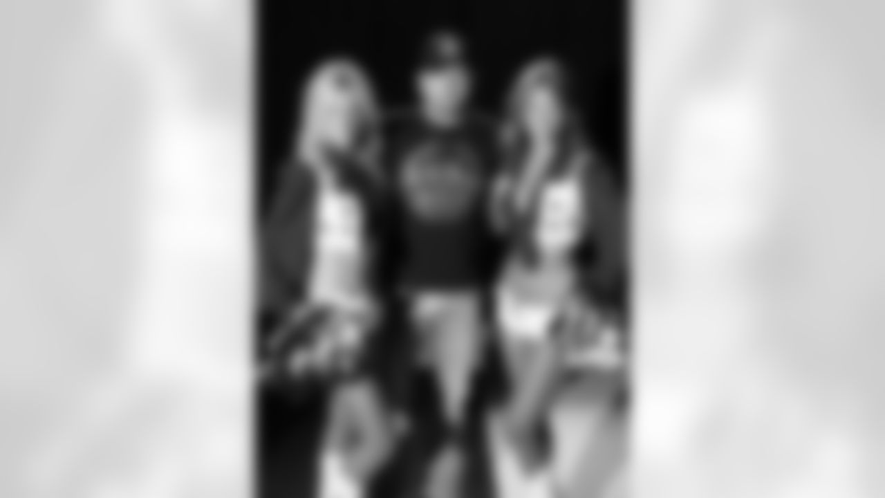 tempJasonAldean_050713_016.jpg