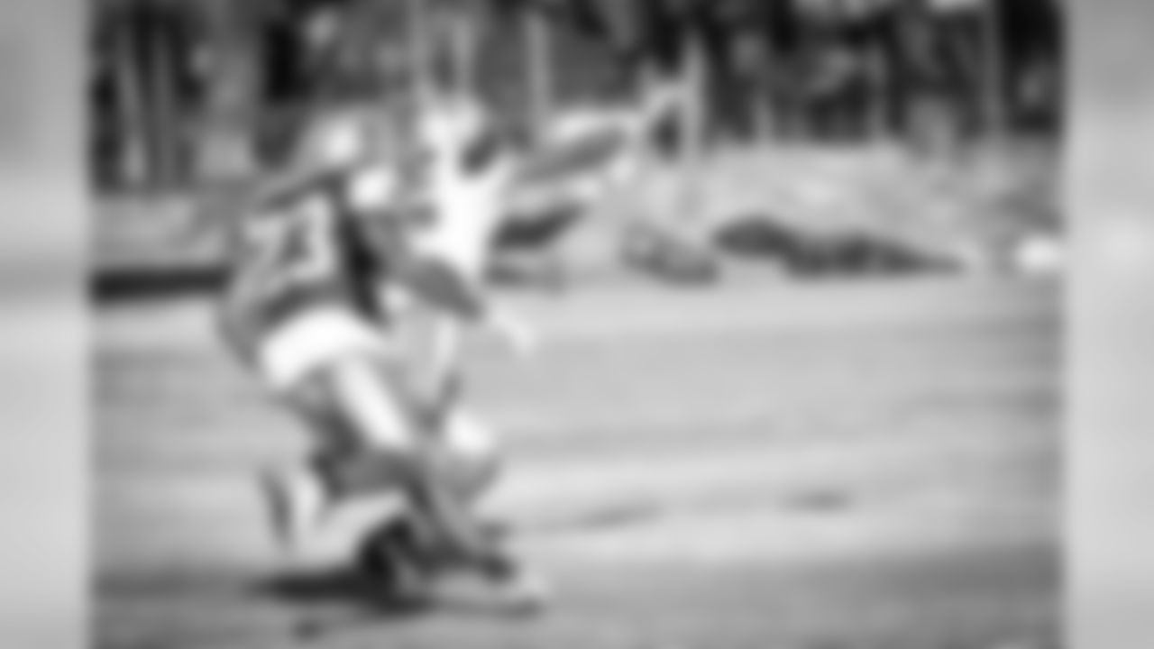 08012015_training_camp_afternoon_street_jj404.jpg