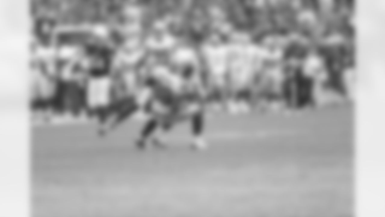 temp20130817_DAL_AZ_quickies081.jpg