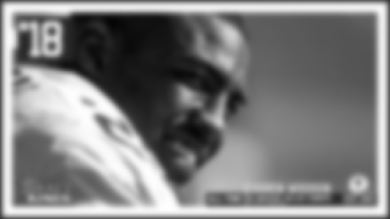 18. Darren Woodson
Woodson helped the Cowboys win a Super Bowl ring in each of his first two seasons, and then made five straight Pro Bowls from 1994-98, staking his claim as one of the best safeties of the decade. He was also one of the top tacklers, becoming the Cowboys' all-time leader for takedowns during the 2002 season, surpassing Lee Roy Jordan (1,236 tackles) and eventually ending his career with 1,350, which still ranks first in franchise record books.