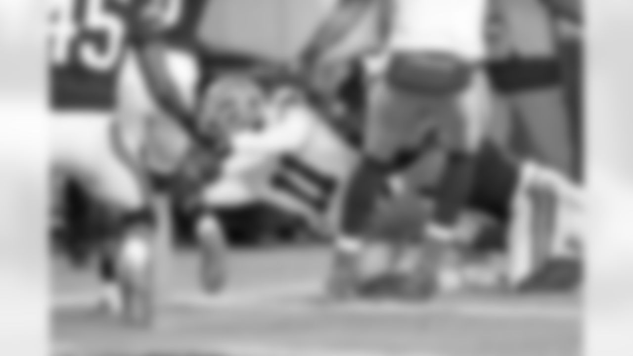 beasley_20141204_dal_chi_quickies215.jpg