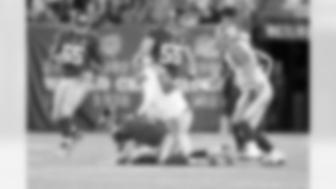 selvie_sack_20141123_dal_nyg_quickies129.jpg