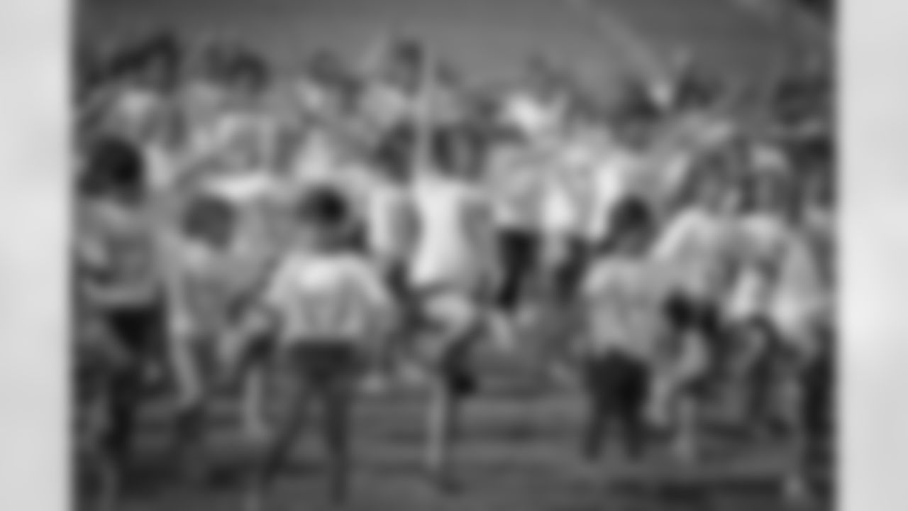 20160729_dal_cheers_camp13.jpg