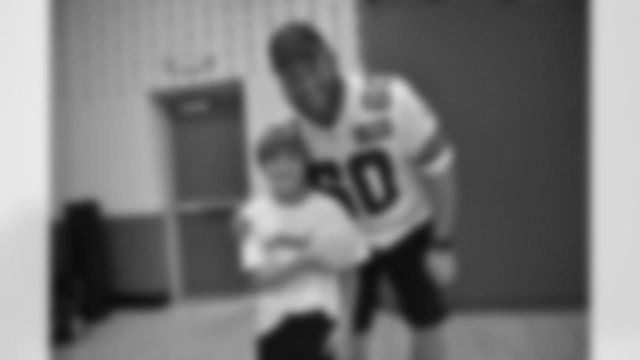 20160919_nfl_play_60_selects_jj0187.jpg