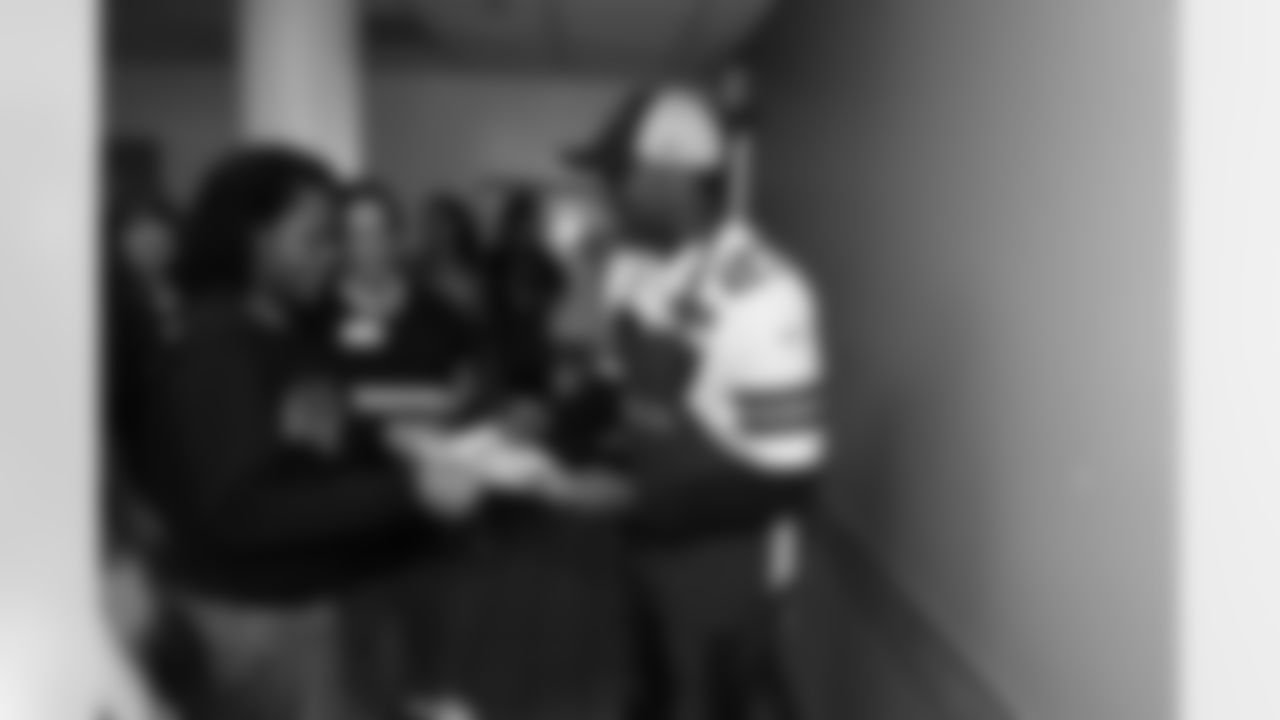temp111312_EarlyThanksgiving_10.jpg
