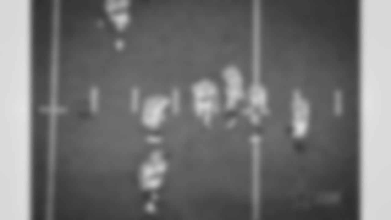 2010115_gb_dal_quickies129.jpg