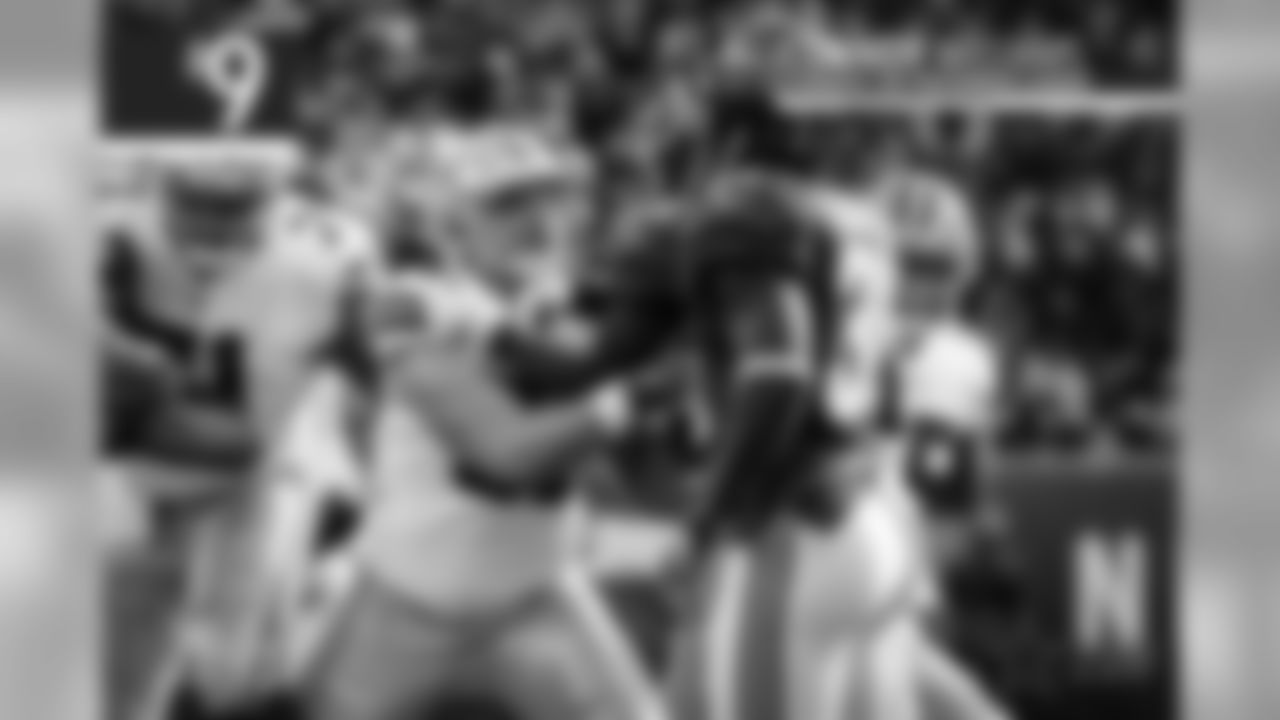 9. Connor Williams – Playing for Zack Martin, the rookie guard graded out well in his four quarters of action. The Cowboys didn't have a strong ground attack but Williams had one of his better games as a pass blocker.