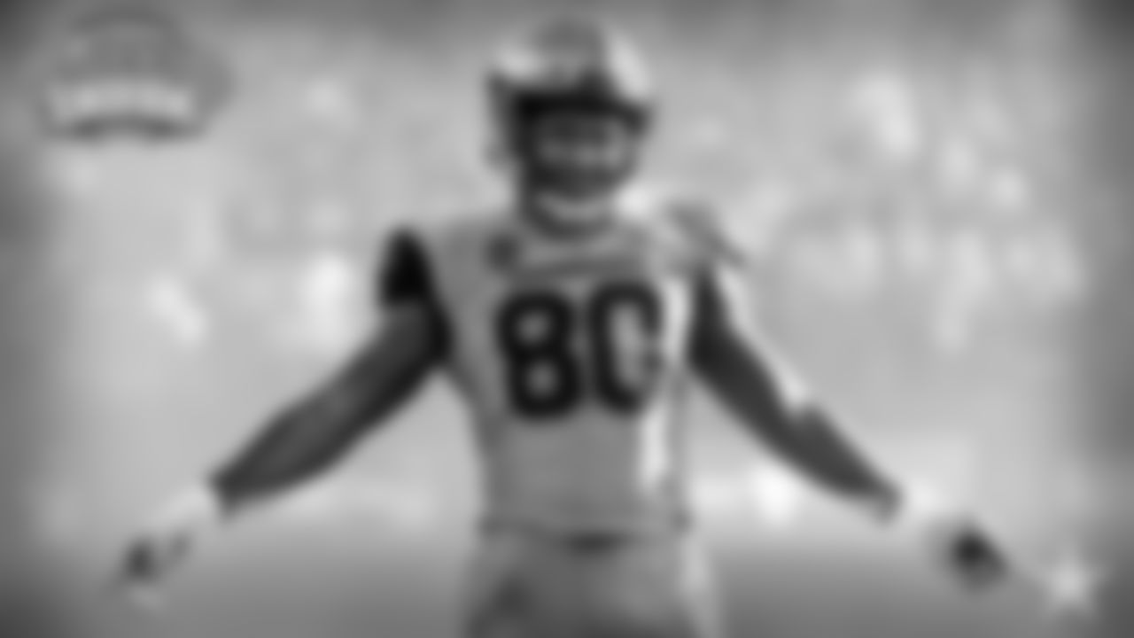 **5\. Jared Pinkney, TE, Vanderbilt –** Not every NFL star gets to play on a strong college team, as Pinkney can attest. This is one of the more talented tight ends in the 2020 draft class, and he was stuck on a sorry 3-9 team in 2019, catching just 20 passes. He showed off his ability in 2018, though, catching 50 balls for 774 yards and seven touchdowns. Given a chance to work with some NFL-caliber quarterbacks, he could make a name for himself this week. We don’t know what the future holds for Jason Witten, but we know the Cowboys could do with some upgrading at the tight end position.