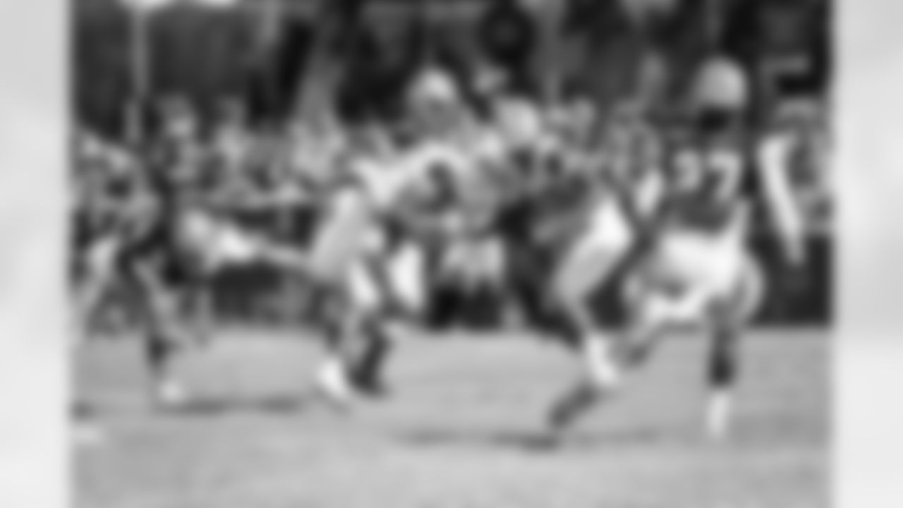 08012015_training_camp_afternoon_randle_jj485.jpg