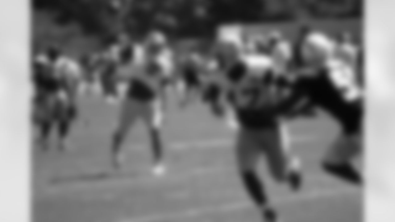 tempChargersCowboysPractice_082012_12.jpg