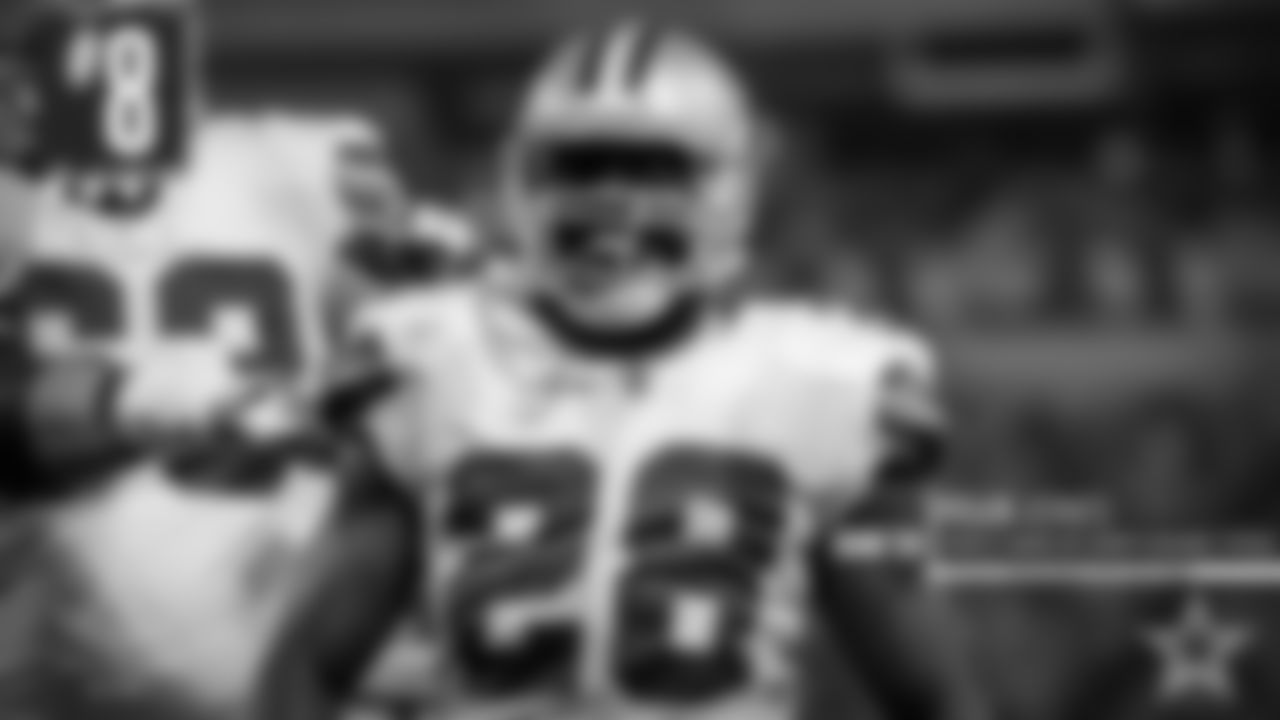 8. Felix Jones – 64 games
His career started out electric, as Jones is still one of 15 running backs in NFL history to begin his career with a touchdown in each of his first three games. But an injury shortened that 2008 season and after that, Jones was a productive role player in the offense, but never the featured back, which made him hard to live up to first-round status. His 73-yard touchdown run in the 2009 playoffs against the Eagles is still the longest postseason run in team history.