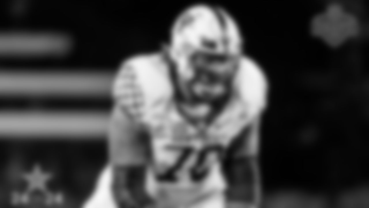 Darian Kinnard (OG/OT – Kentucky)
Dallas is likely to address their gaping holes on the offensive line with their first-round selection. If not, one of the names that have been on their radar since the beginning was Kinnard. A heavy run blocker who was thought to be a high pick early, has not seen his value shift much from the 40-to-90 range he settled into last month. Guard and tackle flex helps his case in Dallas as well.