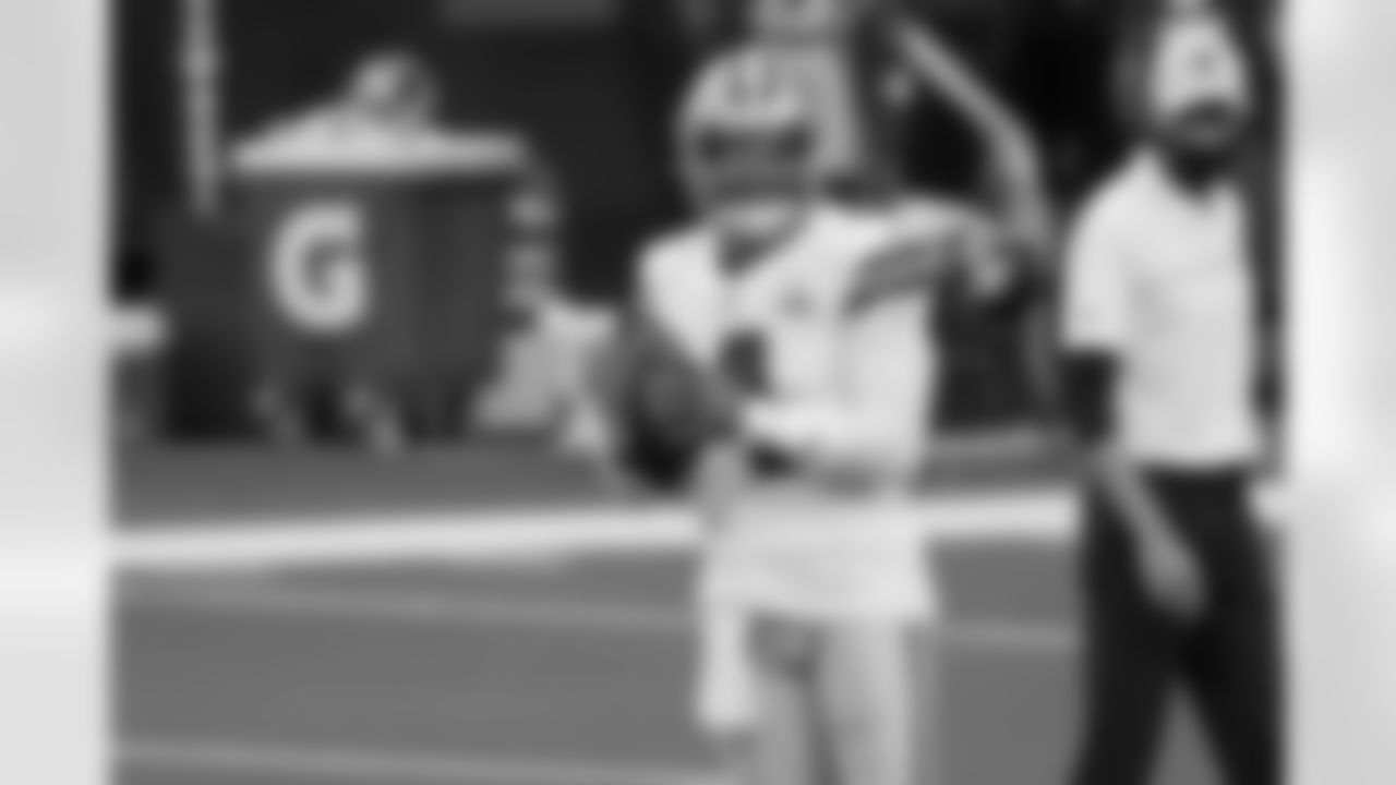 Dallas Cowboys quarterback Dak Prescott warms up before an NFL football game against the New York Giants in Arlington, Texas, Sunday, Oct. 11, 2020. (AP Photo/Ron Jenkins)