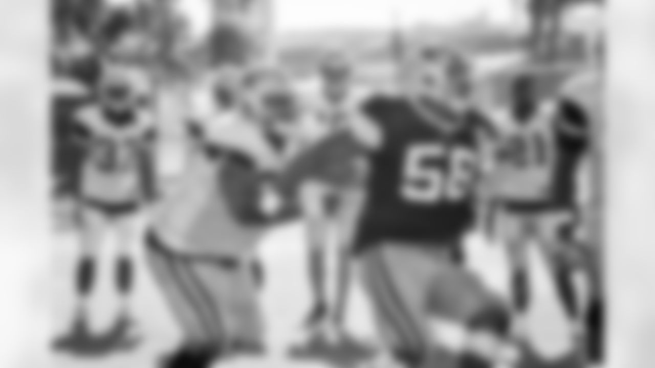 08022015_training_camp_afternoon_crawford_leary_jj893.jpg