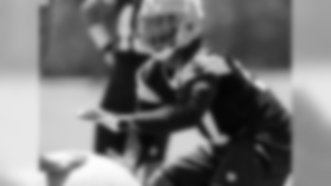 DeVonte Holloman works on special teams.