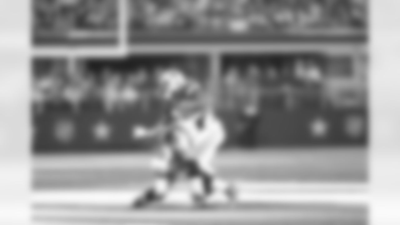temp20131128_OAK_DAL_quickies086.jpg