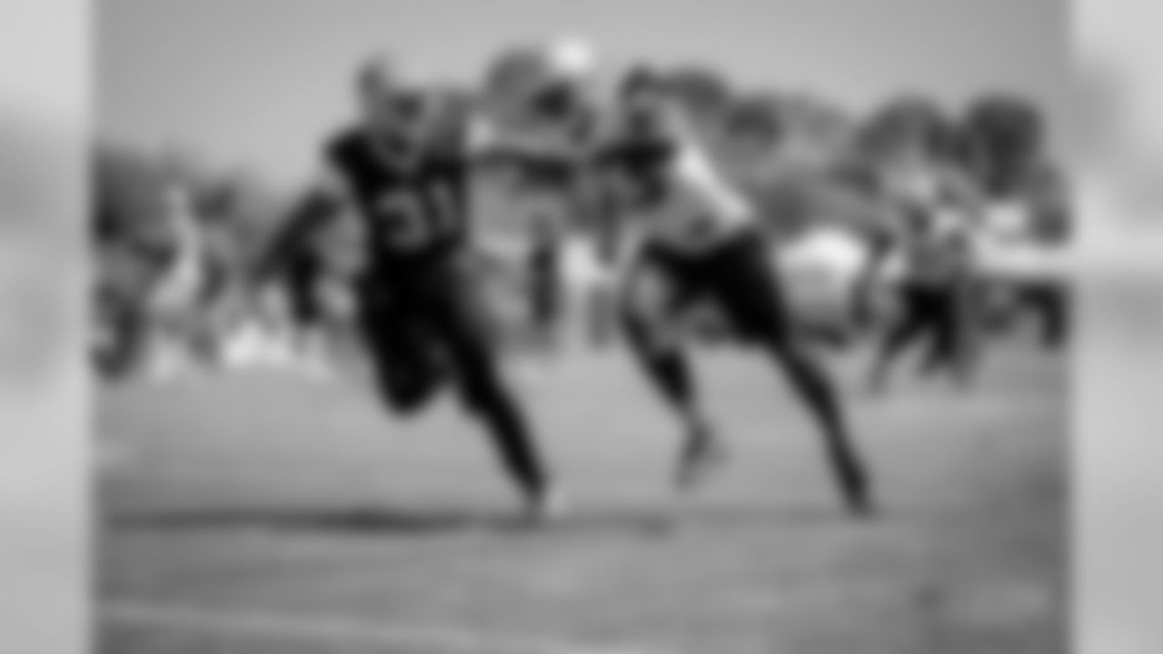 20180815_Training Camp_Byron Jones_Selects_JJ_013785