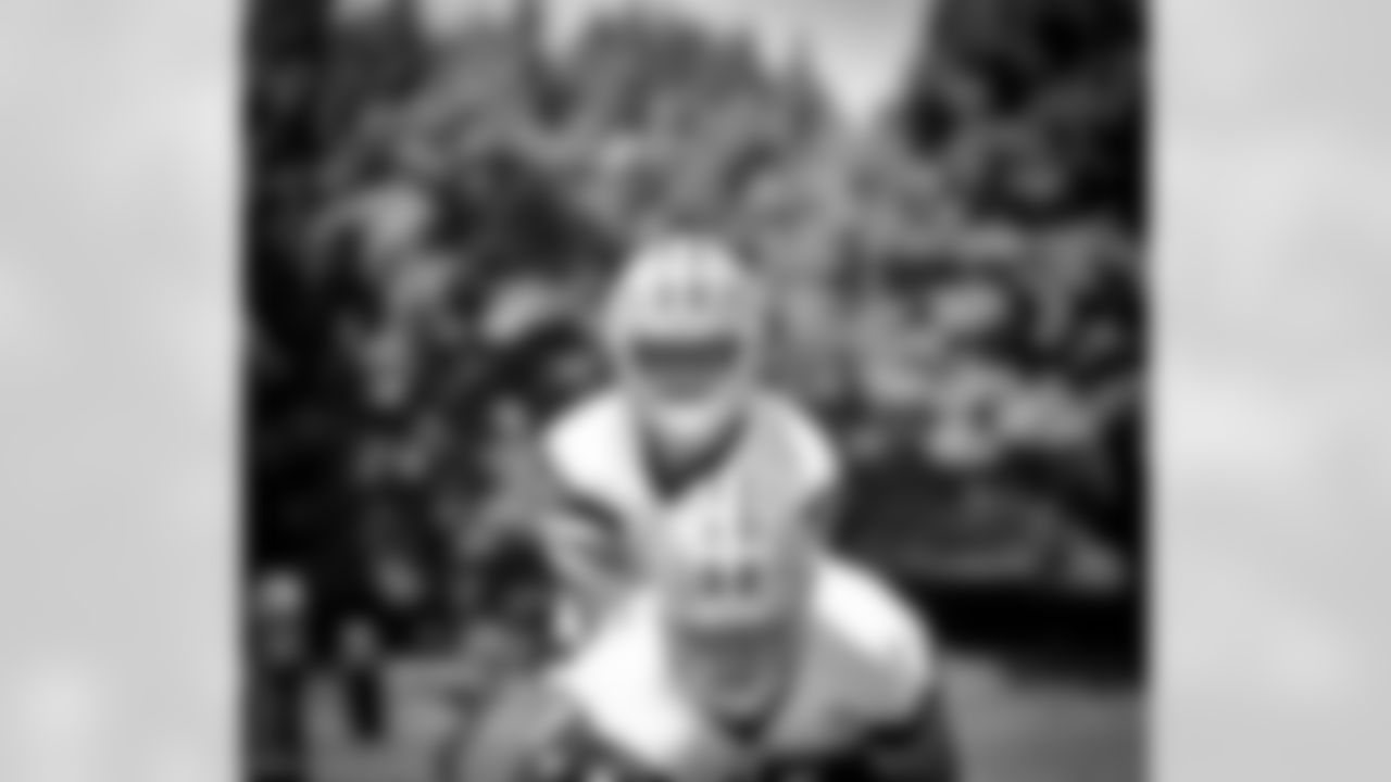 2016_rookie_mini_camp_friday_jj0453_0.jpg