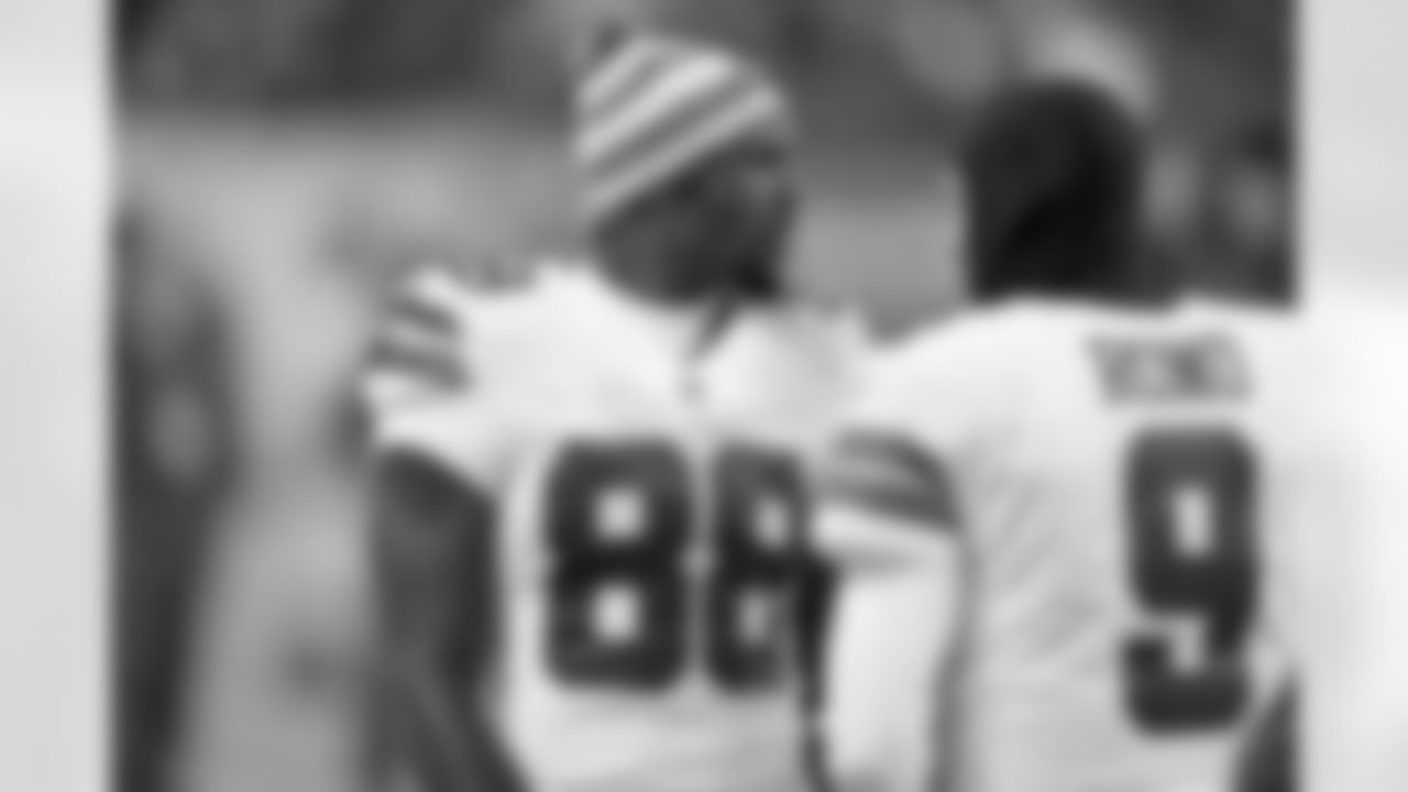 romo_dez_20141204_dal_chi_quickies134.jpg