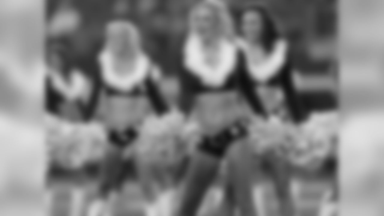 tempCheers_121713_28.jpg