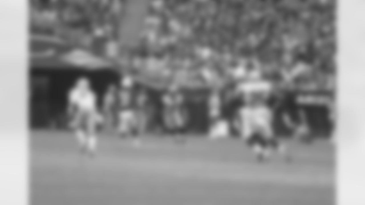 temp20130817_DAL_AZ_quickies073.jpg