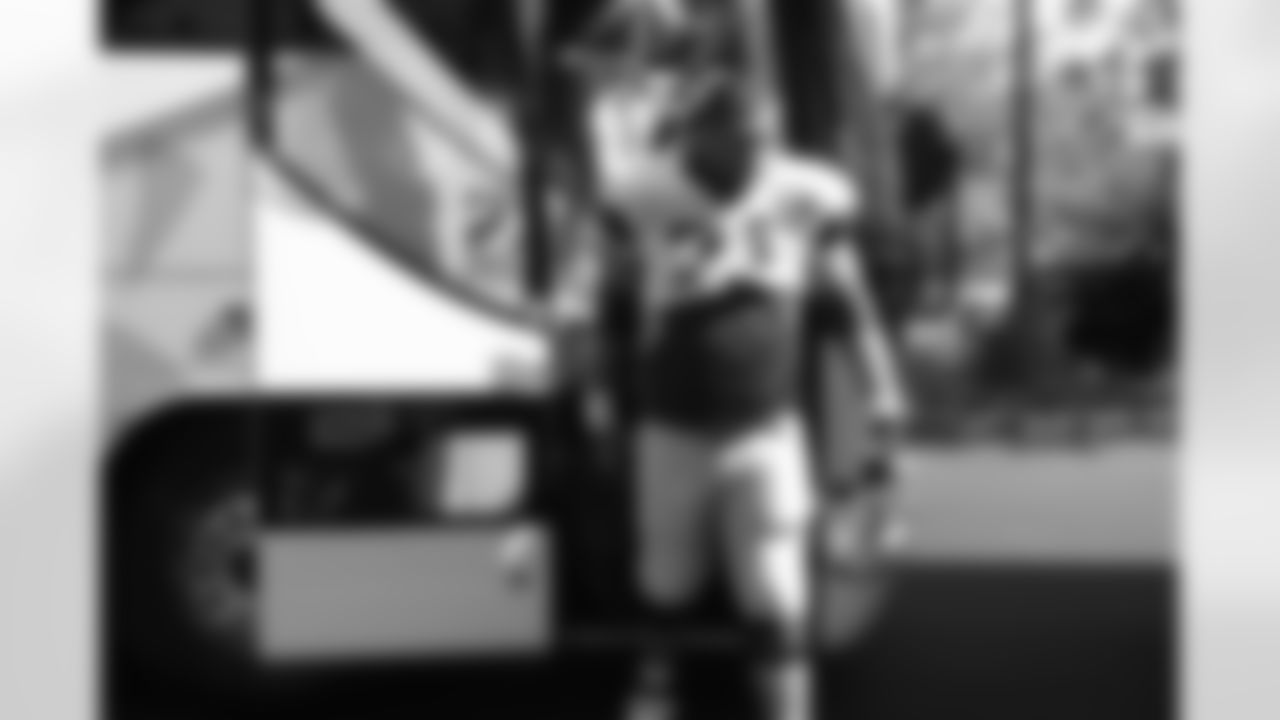 tempChargersCowboysPractice_082012_18.jpg