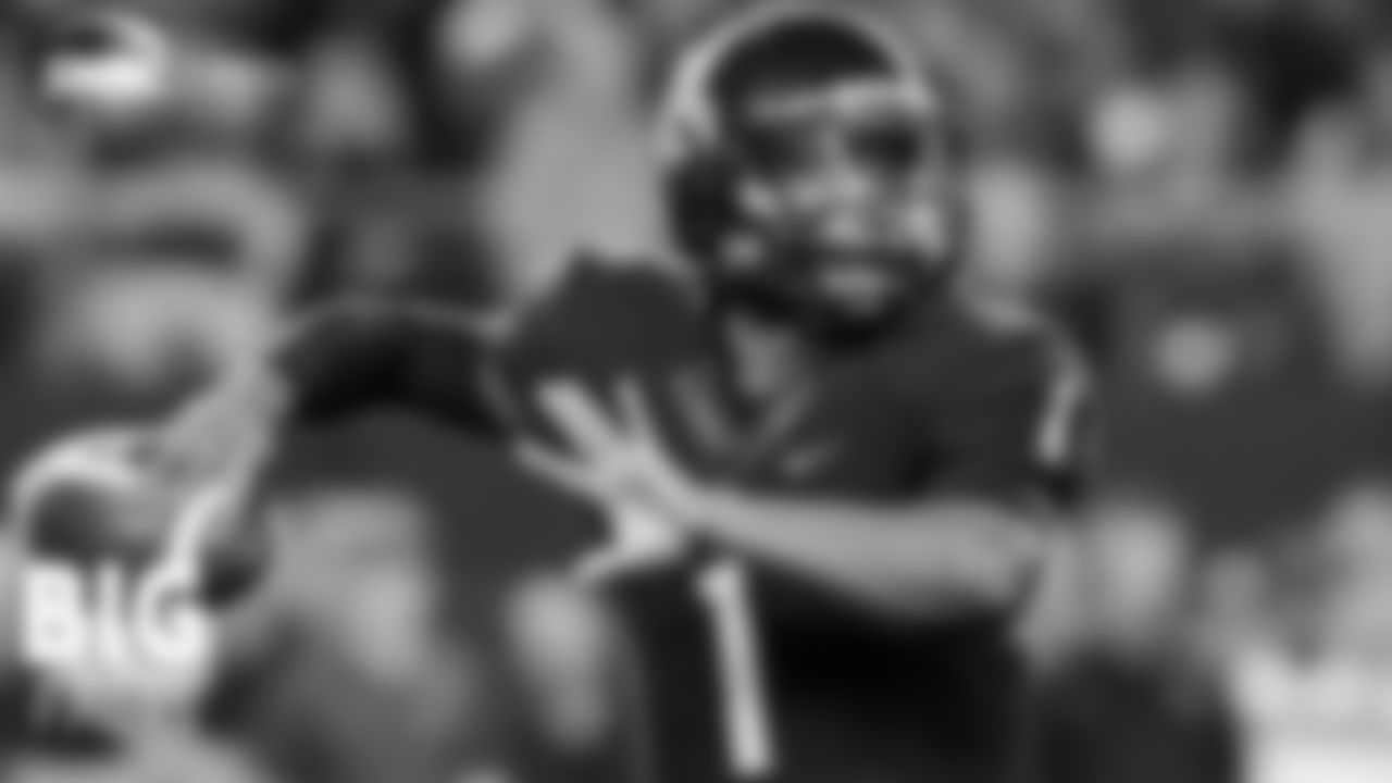 Feeling Like Home
Cardinals quarterback Kyler Murray has had plenty of success at AT&T Stadium. In fact, that's all he knows when he heads to Arlington. Murray is 7-0 as a starter, whether it was leading his Allen (TX) High School Eagles to the state championships, or playing at Oklahoma or even last year's win over the Cowboys, Allen knows how to win in that building.