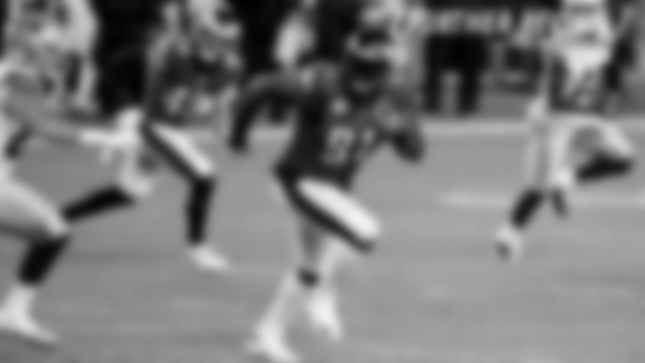 Turning Point: The Cowboys led 9-7 midway through the third quarter following an interception by Trevon Diggs. The offense ran the ball seven straight times and had moved to the Eagles' 26 before calling a reverse pass to Cedrick Wilson, who was swarmed and dropped by Fletcher Cox for a 10-yard loss. The Cowboys only gained two yards on third down and Greg Zuerlein's 52-yard field goal attempt was no good.