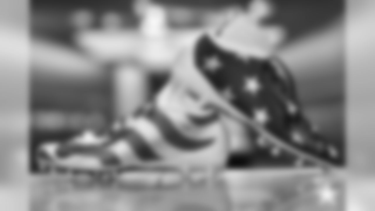 DeMarcus Lawrence: Operation Gratitude