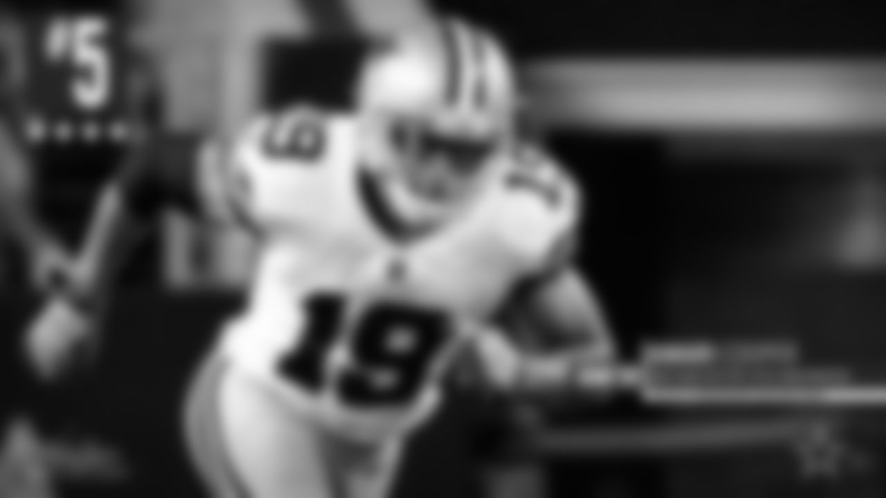 5. Amari Cooper – He said this week he would like to see more passes his way, and the Cowboys made sure to do that. Cooper caught the first pass of the game and also caught the final pass of the first half – a touchdown from Dak to make it 42-7. Cooper was targeted 11 times, catching seven balls for 85 yards, but he also had some drops, which likely would've put him higher on the list.