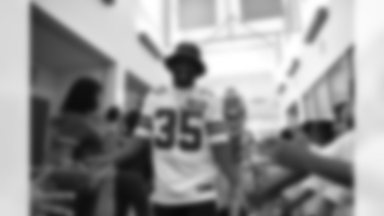 20160919_nfl_play_60_selects_jj0164.jpg
