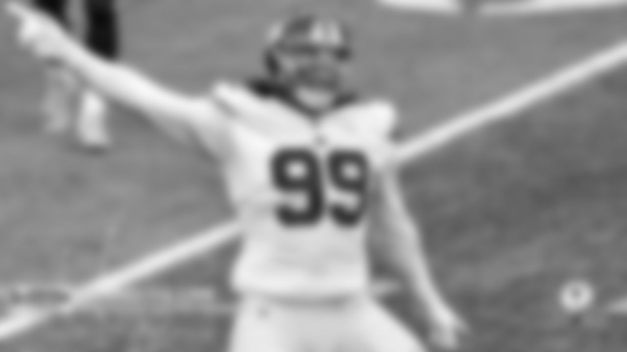 Who is the Guy? Leonard Williams

The former first-round pick has blossomed as a player since joining the Giants in a midseason trade in 2019. Williams leads the team in sacks (8.5) while flashing a combination of size, speed, and strength that overwhelms blockers at the line of scrimmage. The 6-foot-5, 302-pounder is a monster at the point of attack and the Cowboys must keep him under wraps to have any chance of moving the ball on Sunday.