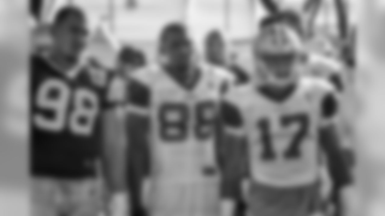 08012015_training_camp_afternoon_bryant_crawford_harwell_jj529.jpg