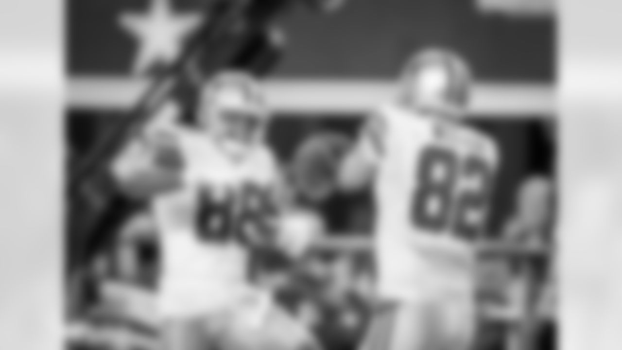 Dallas Cowboys tight end Jason Witten (82) celebrates his touchdown catch from receiver Dez Bryant (88) during the 2016 NFL week 16 regular season game against the Detroit Lions, Monday, Dec. 26, 2016, in Arlington, Texas. The Cowboys defeated the Lions, 42-21. (James D. Smith via AP)