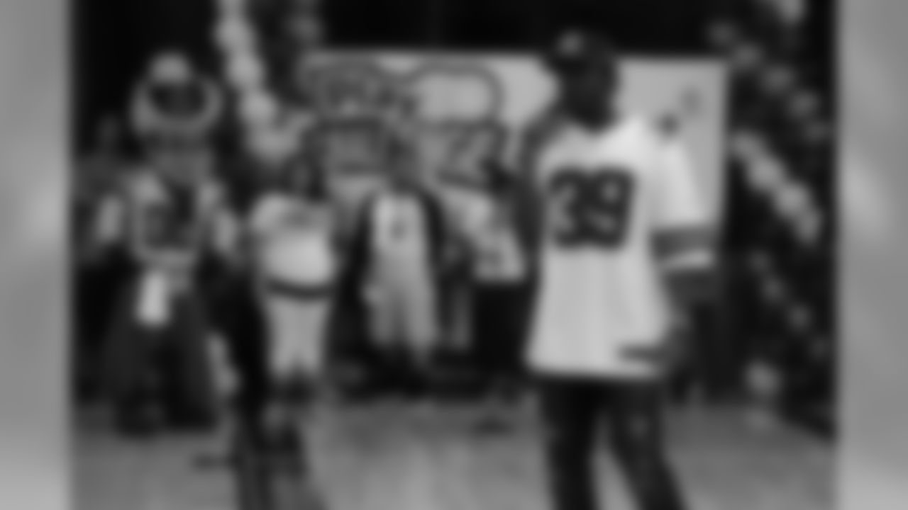 tempPlay60Challenge_091713_10.jpg