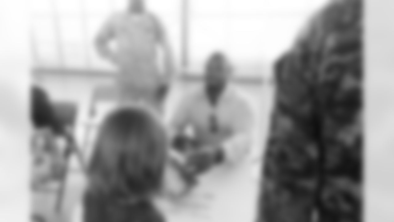 20150728_dal_pointmugu_tyron_smith02.jpg