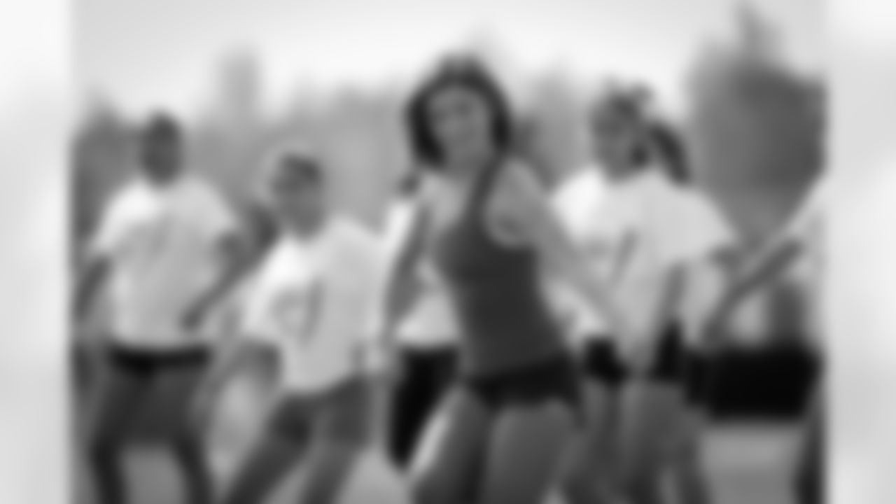 20160729_dal_cheers_camp66.jpg